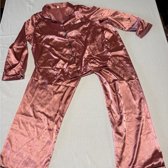 SHEIN Size Large Womens Silky Pink Pajama Set - Picture 1 of 9